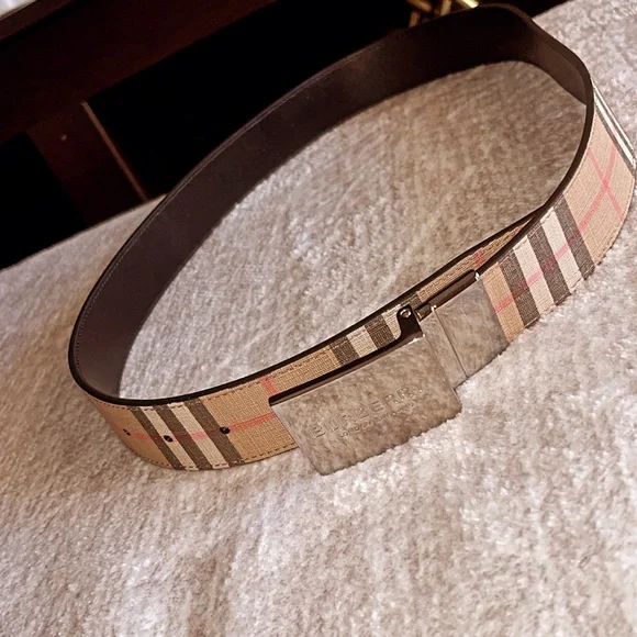 Burberry Belt: worn once Reversible Check B Buckle Belt in Sand/military/silver - Men  main image 4